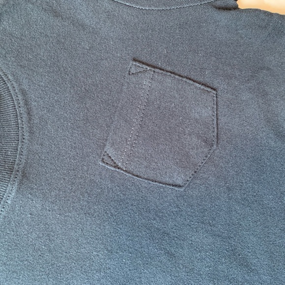 NWOT - GAP T-Shirt - Picture 2 of 4